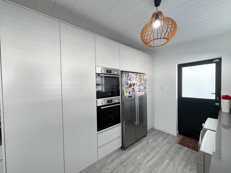 4 Bedroom Property for Sale in Dwarskersbos Western Cape
